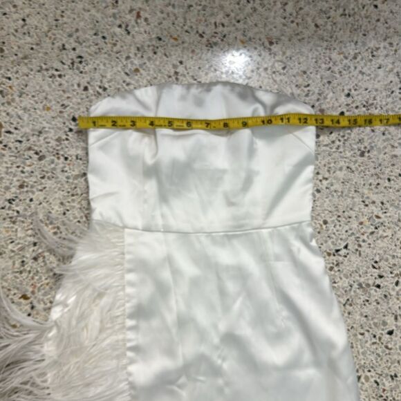 NBD Celine white feather asymmetrical strapless dress XS Revolve - Picture 5 of 7